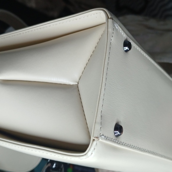 Givenchy Maroquinerie Leather Handbag In Cream Color & Gold Crossbody Chain - Picture 9 of 11